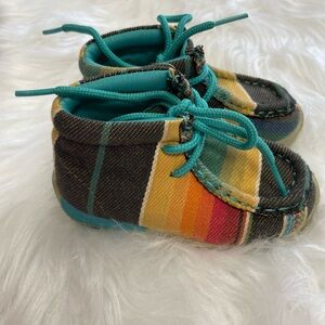 Twisted shoes sz 4 toddler